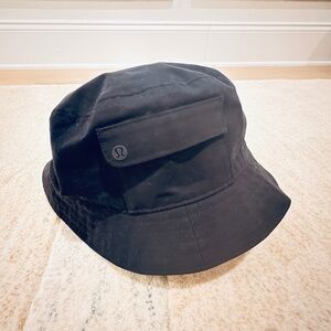 Lululemon bucket hat